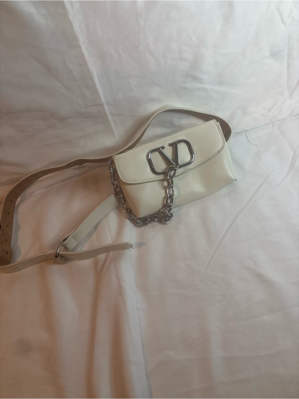 Cream Leather Crossbody Bag with Silver Chain Accent
